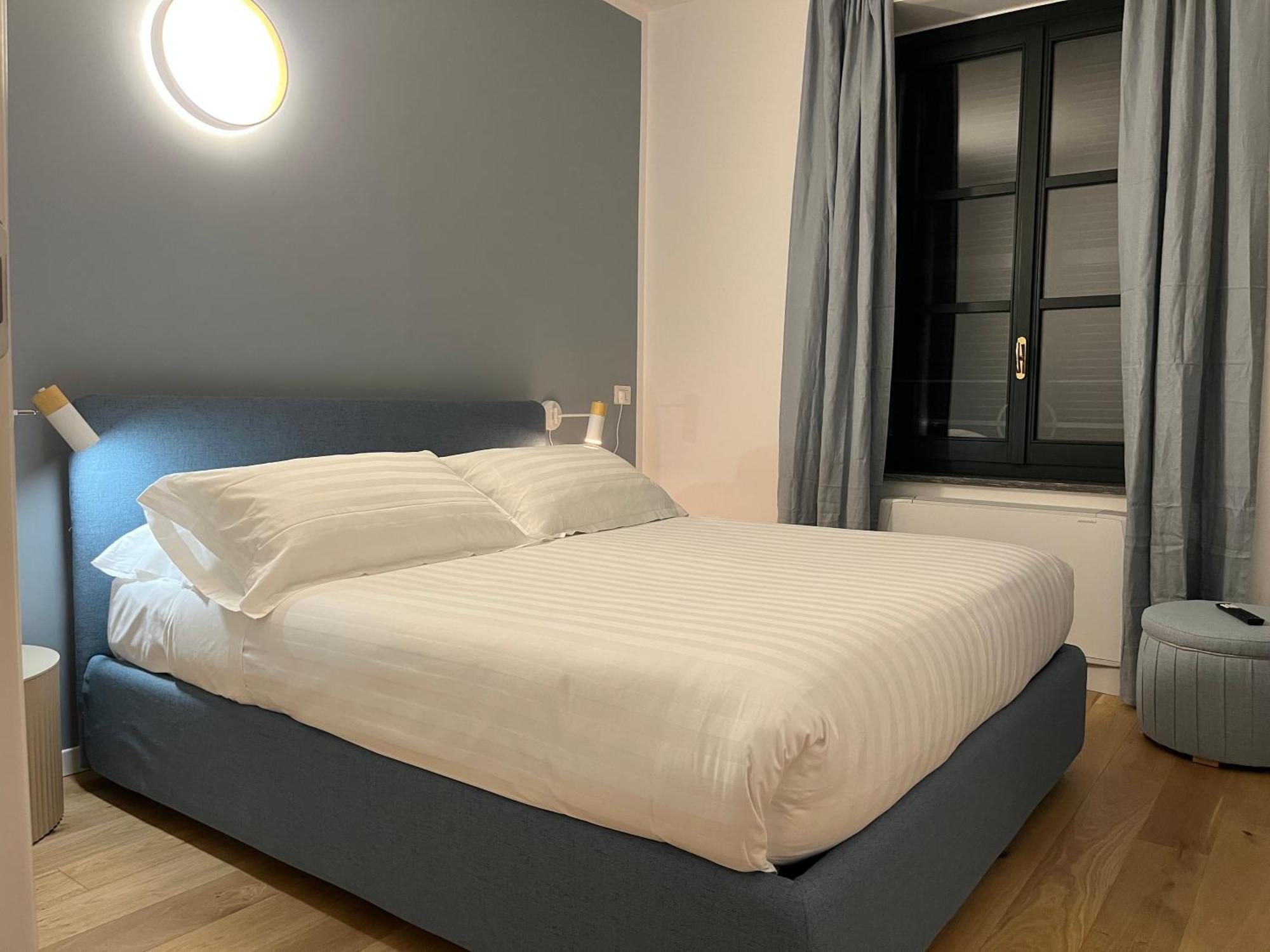 Apartment Fifty Eight Repubblica Three Bedrooms Mailand